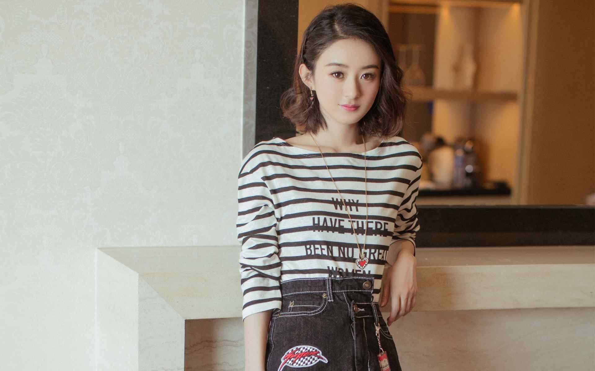 鬼魅入网，2026世界杯之夜，苏亚雷斯用牙齿咬碎绝杀