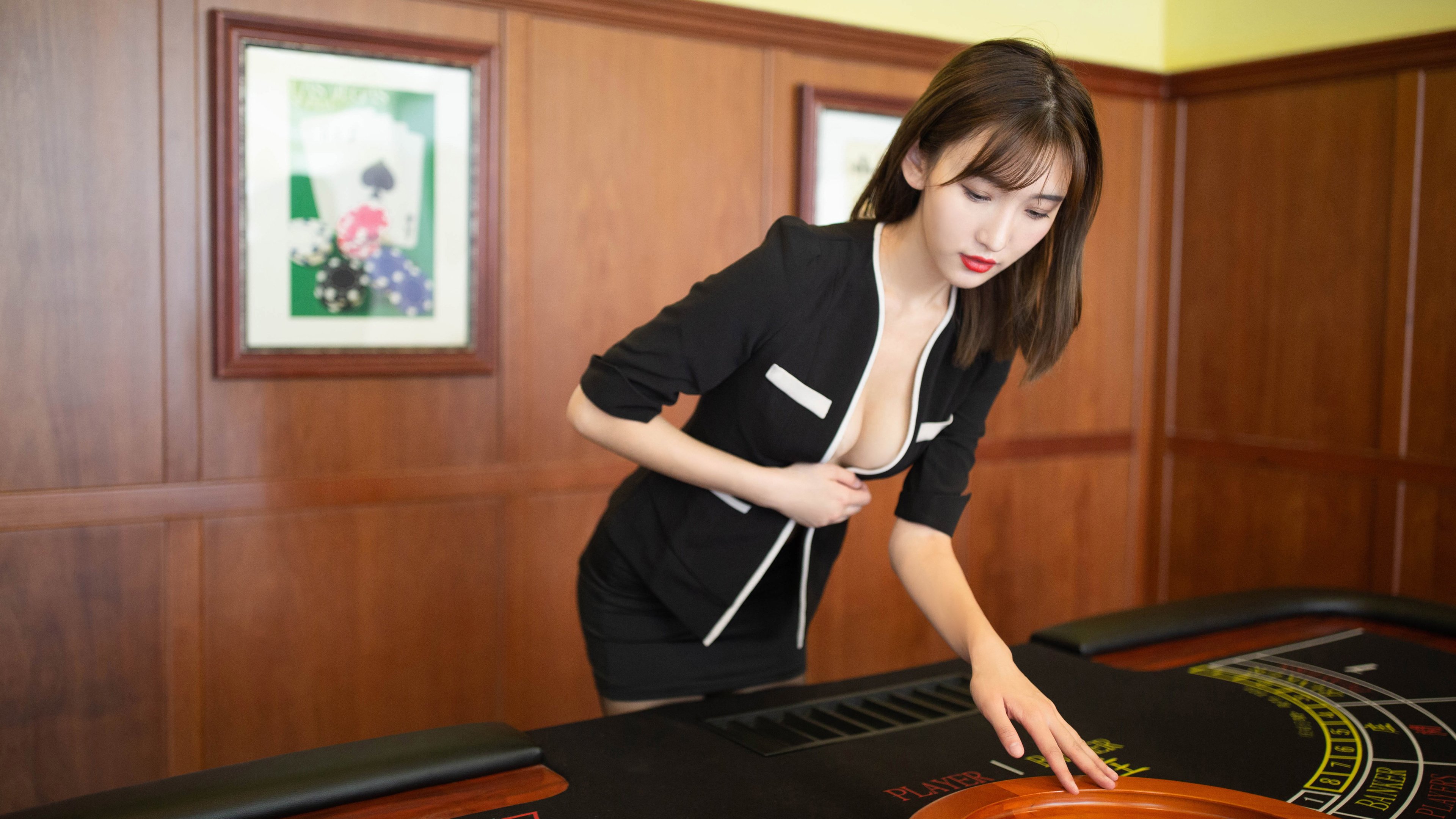 绿茵与热土,卡马文加生涯之夜与伊朗的终极救赎