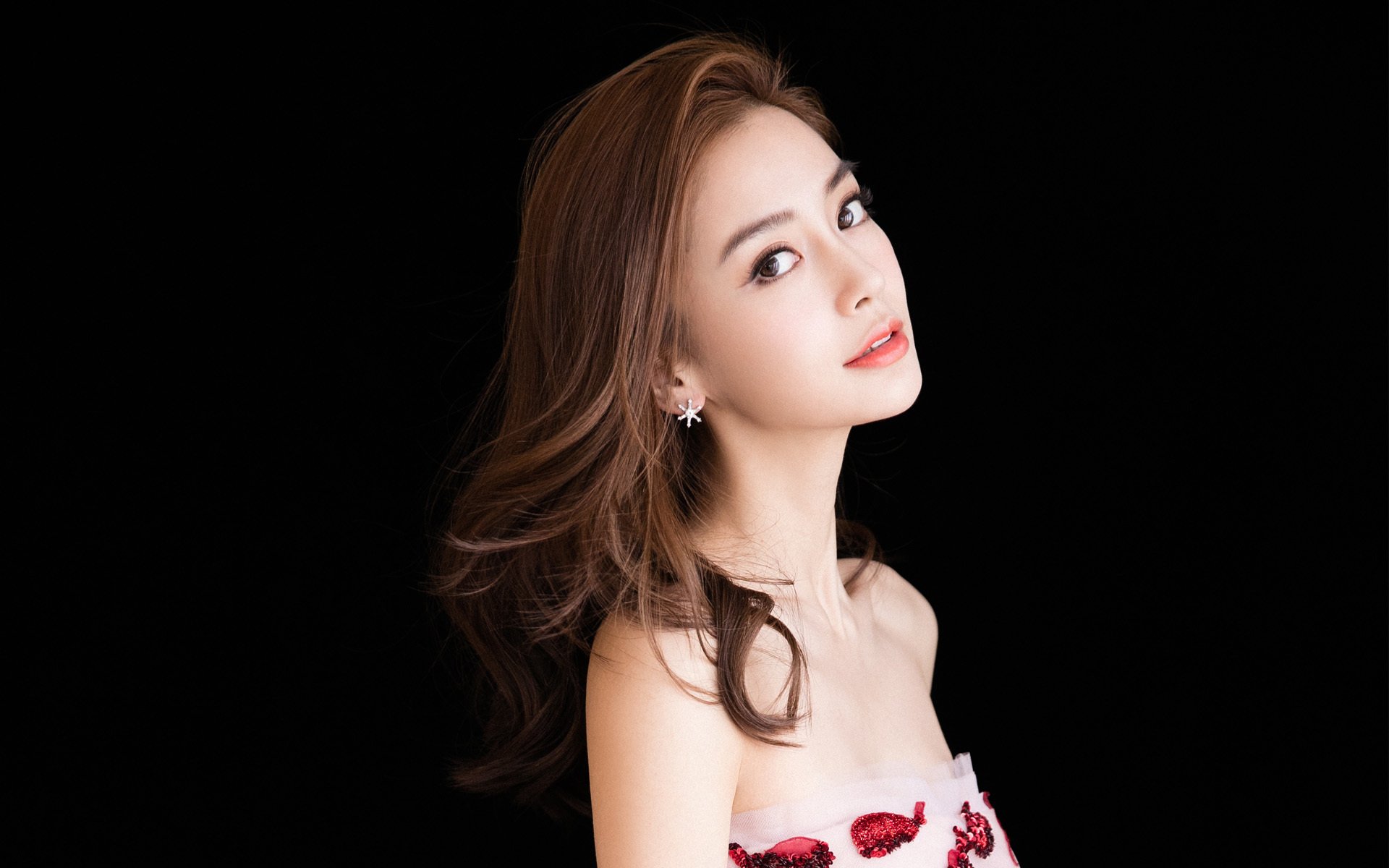 擎天！姆巴佩独中三元封神 奥运关键夜他扛起法兰西五环荣光