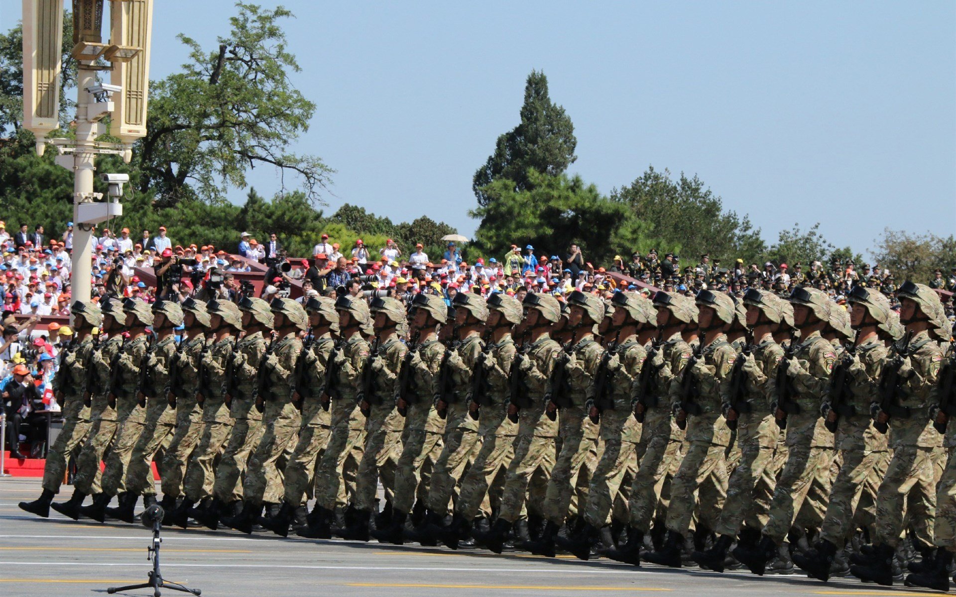 蛰刺落日，哈登如何以配角之躯导演黄蜂斩落太阳的逆袭剧本