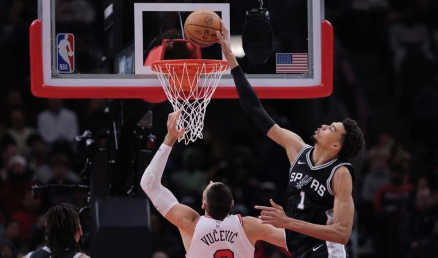 文班亚马主宰比赛走向，骑士逆转掘金